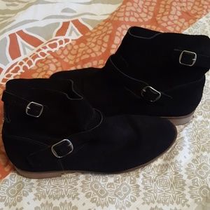 Lucky Brand size 10 ankle boots